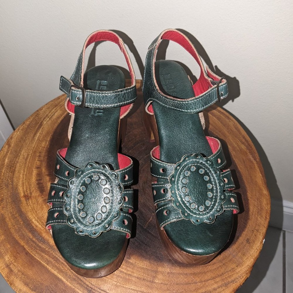 BedStu SABINE DARK TEAL RUSTIC Sandals - Size 8 1/2 - NEW